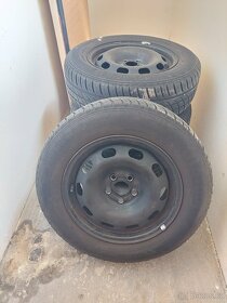 Nove pneu + staré pneu a kola - 3