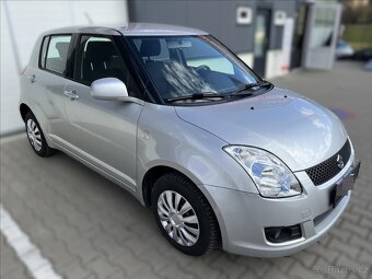 Suzuki Swift 1,3 GLX  4x4 (2010) - 3