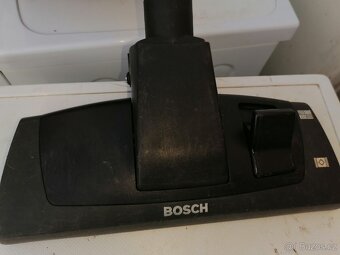 Sáčkový vysavač Bosch 1300 Wattů - 3