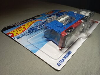 Hotwheels kamion Transformers - 3