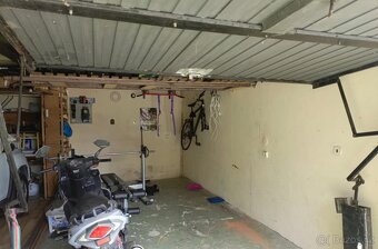 Dlouhodobě pronajmeme garáž na sídlišti Štěpnice - 3