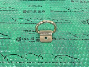 úchytné oko na korbu Škoda Felicia Pick Up 6U9801983 - 3
