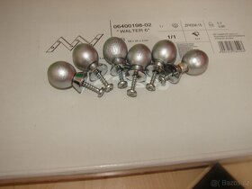 věšák - 3