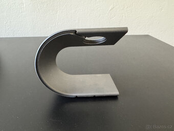Apple Watch stojan na nabíječku - 3