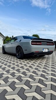 DODGE CHALLENGER 5.7 HEMI V8 - 3