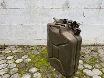 Plechové kanystry, 20l, zachovalé - 3