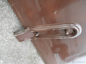 Přívěsný vozík - pouze zadní čelo použité za 400 kč - 3