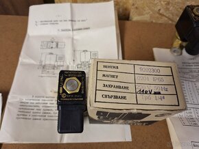 Solenoidový ventil 220V, 1/4" nebo 17,6 mm - 3