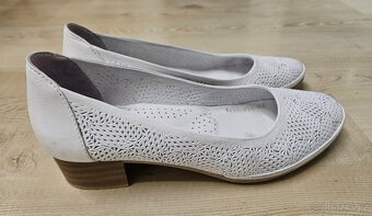 Baleríny zn.Vasky a zn.Robel vel.39 - 3