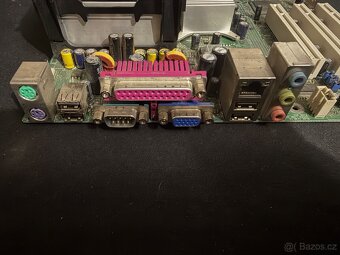 Intel základní desku + CPU Celeron 2.26GHz + 512MB RAM - 3