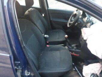 Dacia Logan sandero - 3