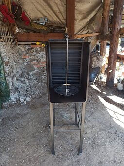 Zahradní vertikální gril - gyros - 3