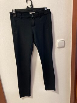Mix oblečení XS/S, mikina, sukně, kraťasy, legíny, šaty,sako - 3