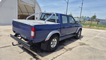 Nissan Navara 2.4 TD - 3