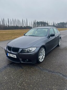BMW E90 330i 190kw 2005 manual - 3