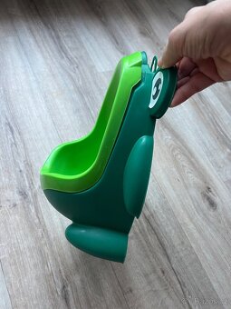 Dětský nočník / záchod / pisoár na pověšení. žába - 3