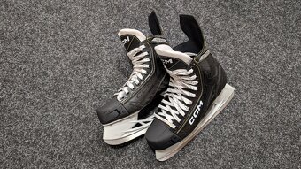 Brusle CCM TACKS AS 550 SR velikost 42 EU - 3