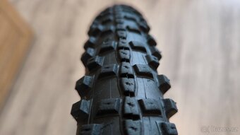 Prodám 2 ks plášťů zn. Schwalbe o vel. 29 - 3