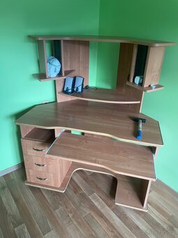 Prodám rohový stůl - 3