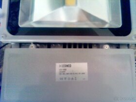 Pracovní světlo stavební - 3