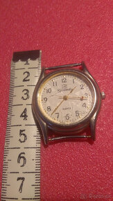 4 použité náramkové hodinky + 3 kovové řetízky - 3