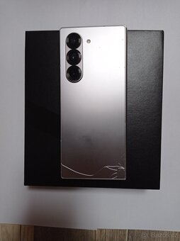 Samsung Z Fold 6 - 3