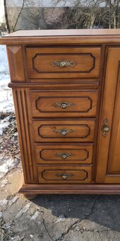 Masivní komoda se šuplíky - 3