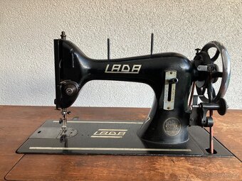 Šlapací šicí stroj - 3