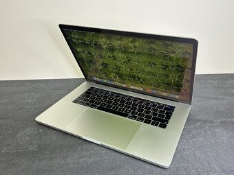 MacBook Pro 15'' 2018 / i9 / 32GB / 512GB SSD - DPH - 3