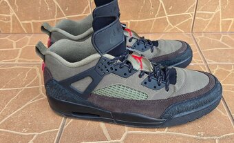 Jordan Spizike Low - 3