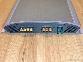 Zesilovač do auta Clarion APA1200 - 3