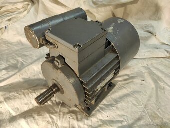 PRODÁM elektromotor 550W - 3