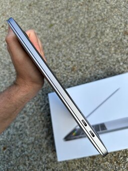 MacBook Pro 13, touch BAR, 500GB SSD - 3