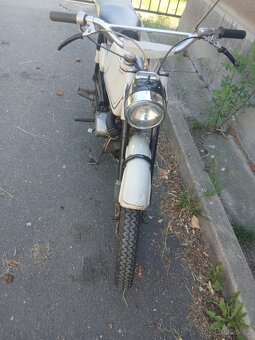 Jawa mustang A23 s doklady - 3