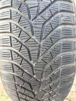 Yokohama 235/55/R18 - 3