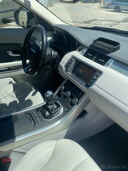 LAND ROVER EVOQUE Pure 2.2 TD4 - 4x4 TOP STAV - 3