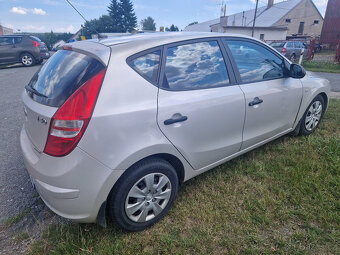 Hyundai i30 1.6 CRDi - 2009, ČR - 3