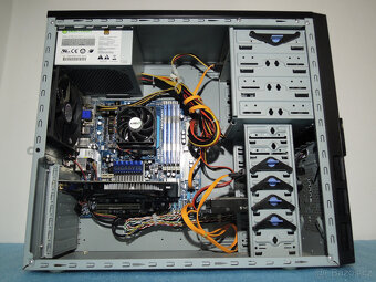 Multimediální PC 3. Jádro AMD 2.9GHz SSD128+500GB Radeon5570 - 3