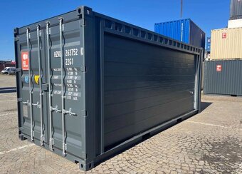 Lodní kontejner šedý včetně sekčních vrat - 3
