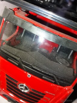 Model Bburago Mercedes-Benz Actros 1:43 - 3