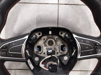 Volant Renault megane 4 RS - 3