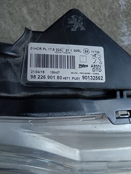 Světlo Peugeot 208 facelift - 3