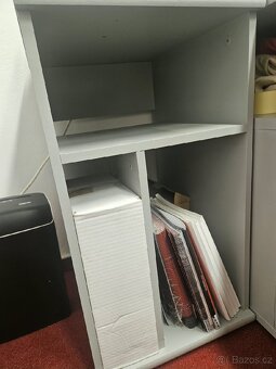 Kancelářský stůl - 3