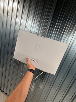 HP 23,8" all-in-one - bílá - 3