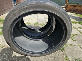Letni pneu Pirelli 275/35R19 - 3