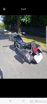Suzuki Intruder VS 800 - 3