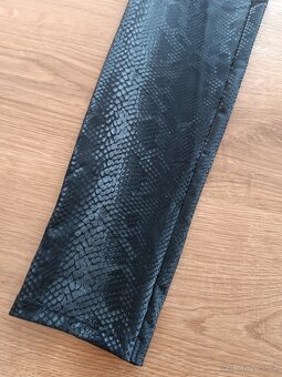 Koženkové kalhoty Calzedonia - 3