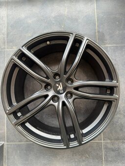 Sada alu R3 Wheels 8,5x19 5/112 - 3