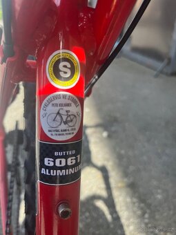 MTB horské juniorské kolo GT AVALANCHE 2.0 vel.S/3x8/26" - 3