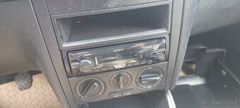 Volkswagen Golf - 3